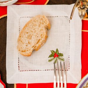 Servilleta de cóctel con acebo bordado