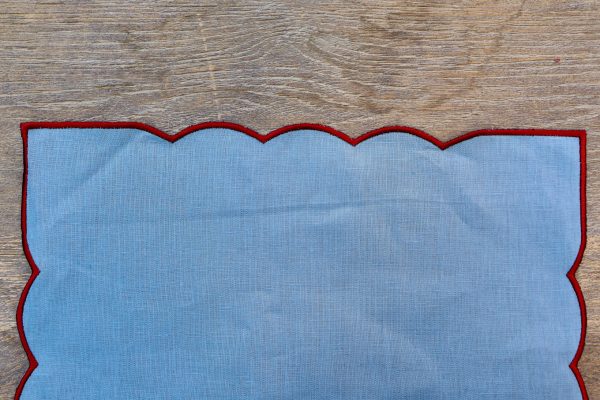 Servilleta lino con ondas acabado en pico