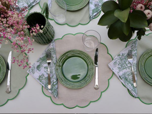 Mantel individual reversible verde y rosa