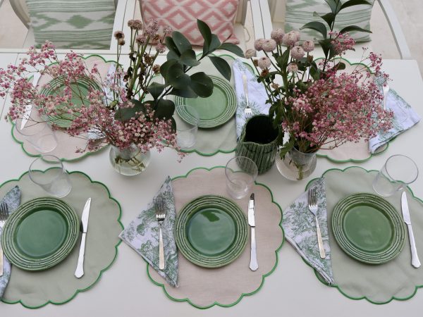 Mantel individual reversible verde y rosa