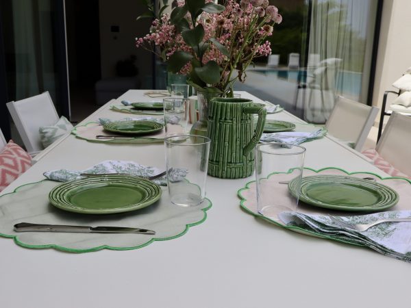 Mantel individual reversible verde y rosa
